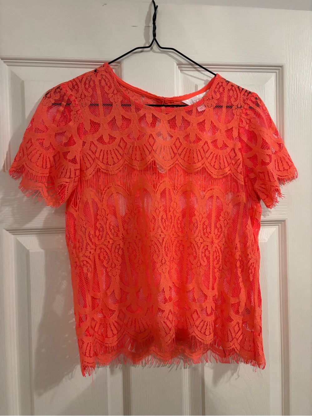 Decree Coral Orange Lace Short Sleeve Top Size M / Scalloped Fringe Keyhole